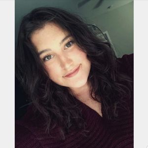 Meet your Posher, Gabriela